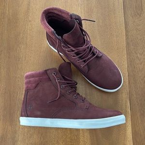 NWT Timberland Dausette Sneaker Boots NO LONGER SOLD BY TIMBERLAND! Grab asap!!